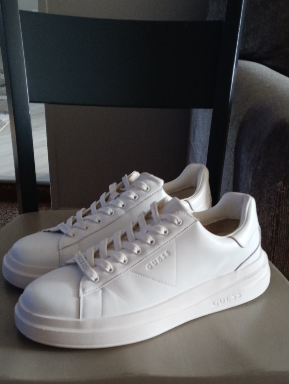 GUESS Men’s White Low-Top Platform Sneakers